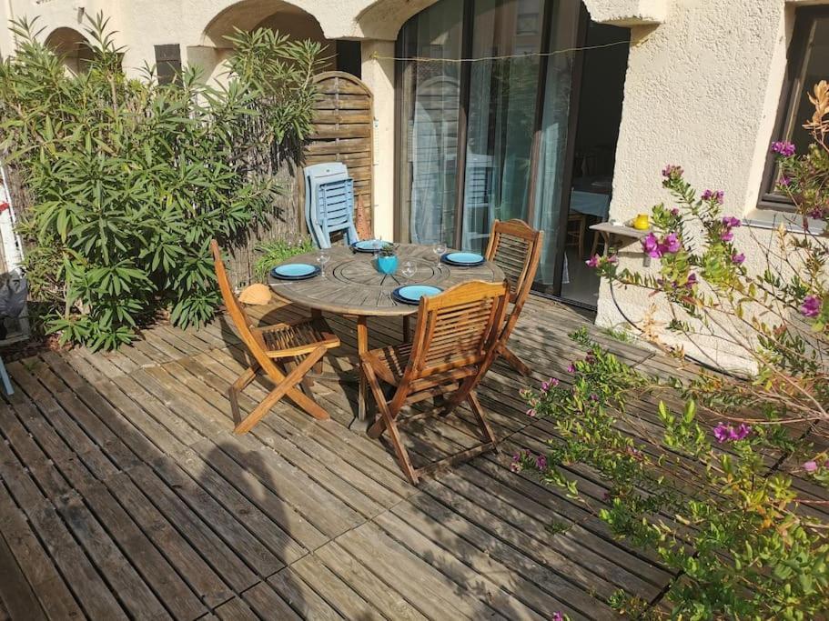 Appartement La Tranquillite, 2Mn A Pieds Mer Frejus Exterior photo